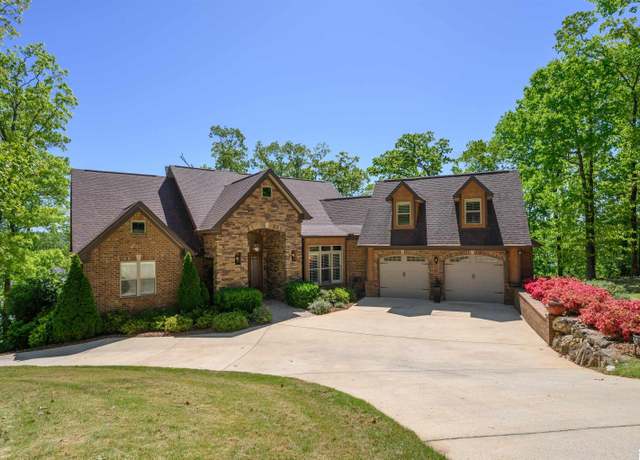 Property at 705 Lakeview Crest Dr, Pell City, AL 35128, 4 beds, 4 baths