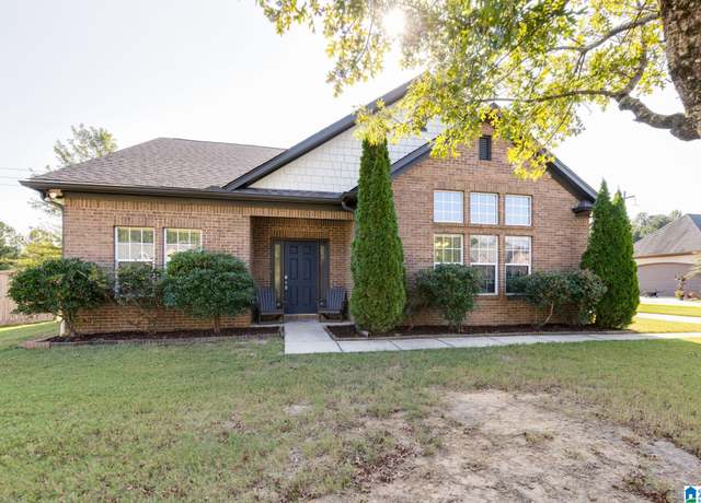 Property at 2173 Clairmont Dr, Leeds, AL 35094, 3 beds, 2 baths