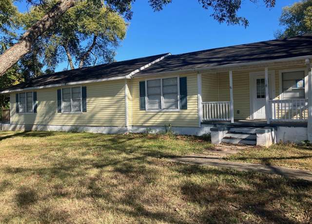 Property at 1525 Anderson St, Leeds, AL 35094, 3 beds, 2 baths