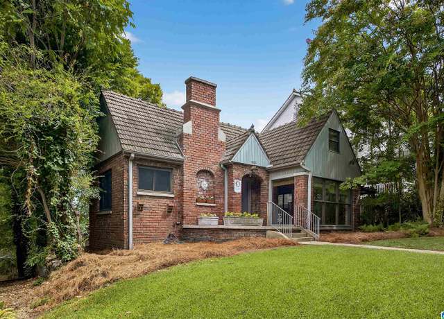 Property at 1033 Lakeview Cres, Birmingham, AL 35205, 2 beds, 1.5 baths