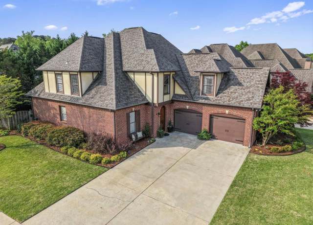 Property at 2608 Arbor Way, Hoover, AL 35244, 4 beds, 3.5 baths