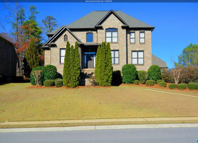 Property at 776 Lake Crest Dr, Hoover, AL 35226, 4 beds, 4.5 baths