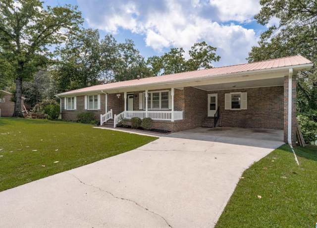 Property at 739 Navajo Trl, Alabaster, AL 35007, 3 beds, 2.5 baths