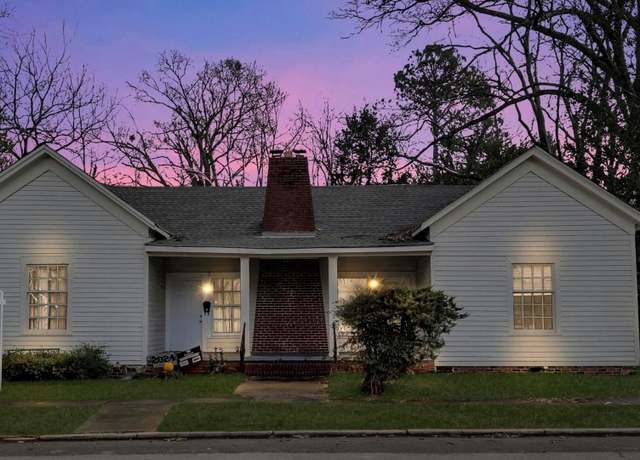 Property at 8229 2nd Ave S, Birmingham, AL 35206, 6 beds, 3 baths
