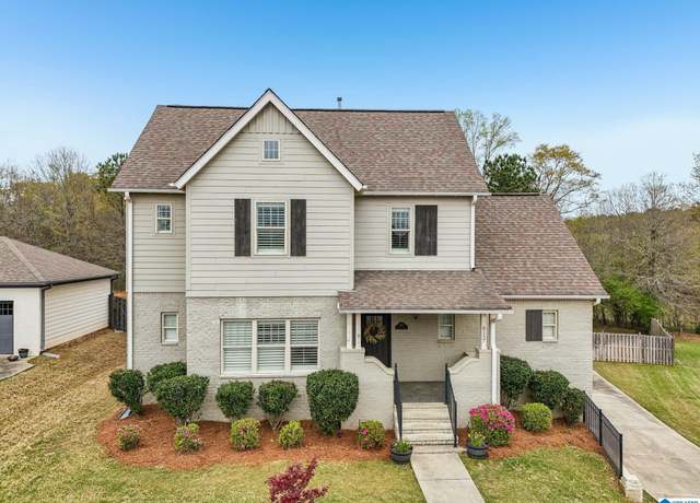Property at 8157 Caldwell Dr, Trussville, AL 35173, 5 beds, 4.5 baths