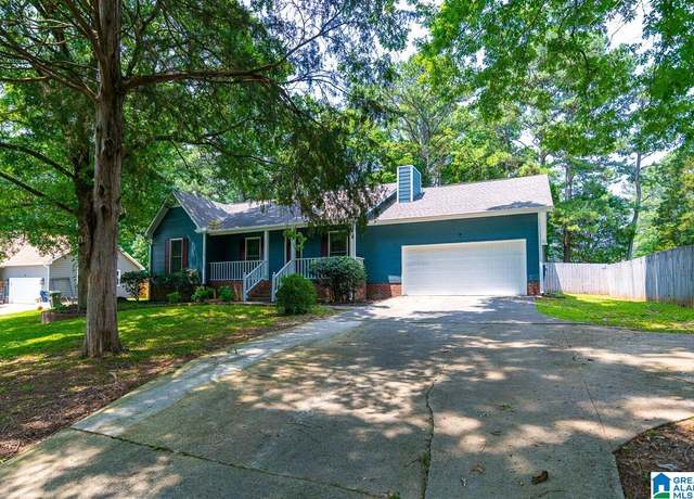 Property at 157 Greenwood Dr, Madison, AL 35758, 3 beds, 2 baths
