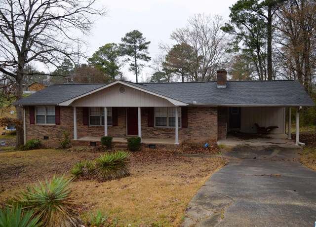 Property at 409 Russell Ln, Weaver, AL 36277, 3 beds, 2 baths
