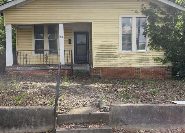 Property at 1012 SW 15th St, Birmingham, AL 35211, 3 beds, 1 bath