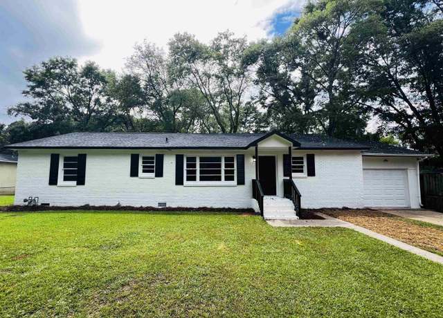 Property at 59 Piedmont Ave, Oxford, AL 36203, 3 beds, 2 baths
