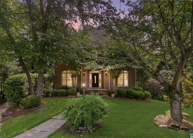 Property at 5521 Magnolia Trce, Hoover, AL 35244, 4 beds, 2.5 baths