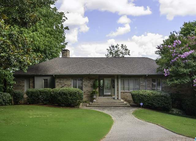 Property at 357 Vesclub Dr, Vestavia Hills, AL 35216, 4 beds, 3.5 baths