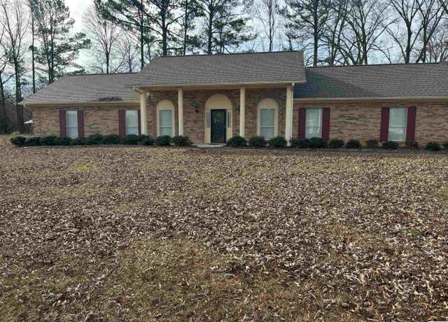 Property at 107 Jones Dr, Sylacauga, AL 35151, 3 beds, 2 baths