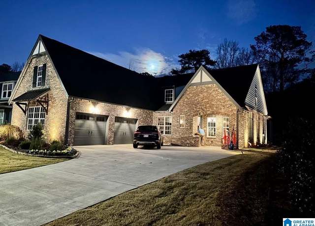 Property at 8243 Annika Dr, Hoover, AL 35244, 3 beds, 3.5 baths