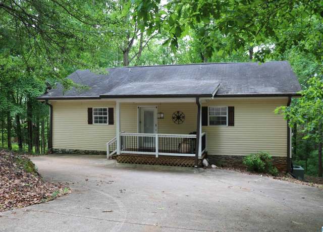 Property at 551 Poplar Pl, Wedowee, AL 36278, 3 beds, 2.5 baths