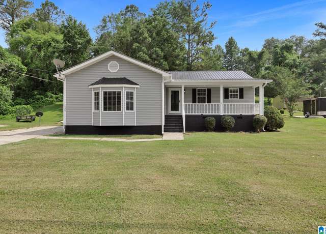 Property at 1520 Maple Dr, Weaver, AL 36277, 3 beds, 2 baths