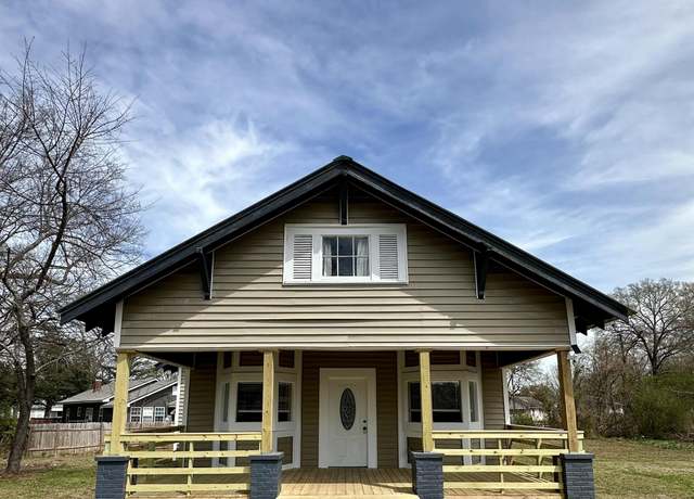 Property at 2 Seminole Ave, Sylacauga, AL 35150, 3 beds, 2 baths
