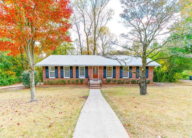 Property at 2345 Woodcreek Dr, Hoover, AL 35226, 4 beds, 2.5 baths