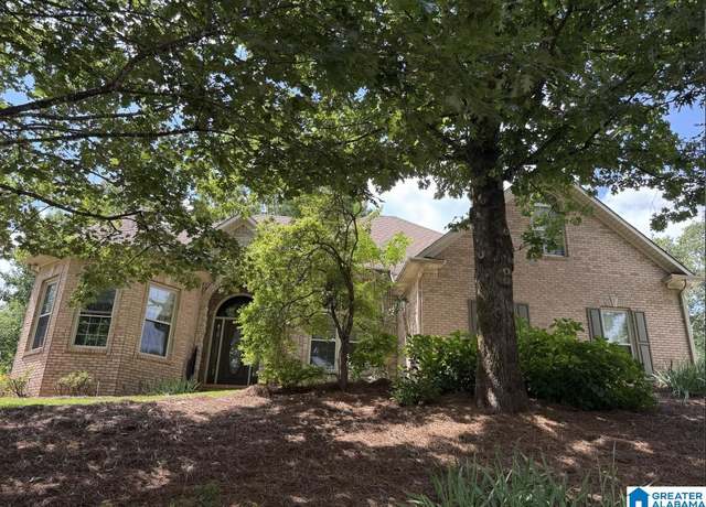 Property at 1703 Oak Park Ln, Hoover, AL 35080, 4 beds, 3 baths