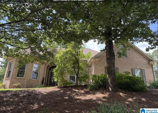 Property at 1703 Oak Park Ln, Hoover, AL 35080, 4 beds, 3 baths