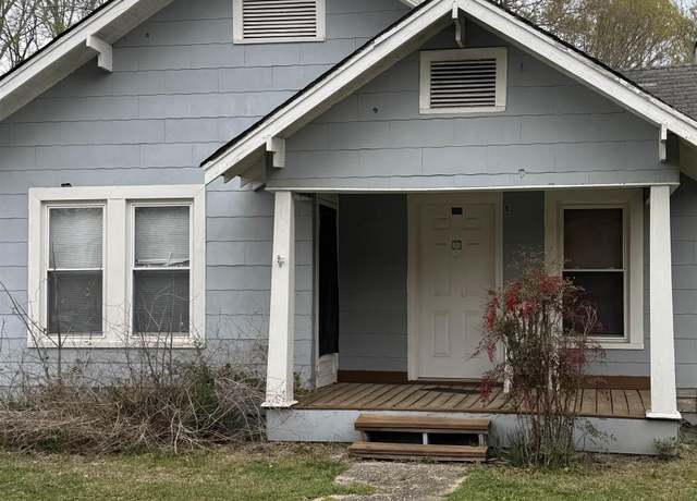 Property at 809 Francis St W, Jacksonville, AL 36265, 2 beds, 2 baths