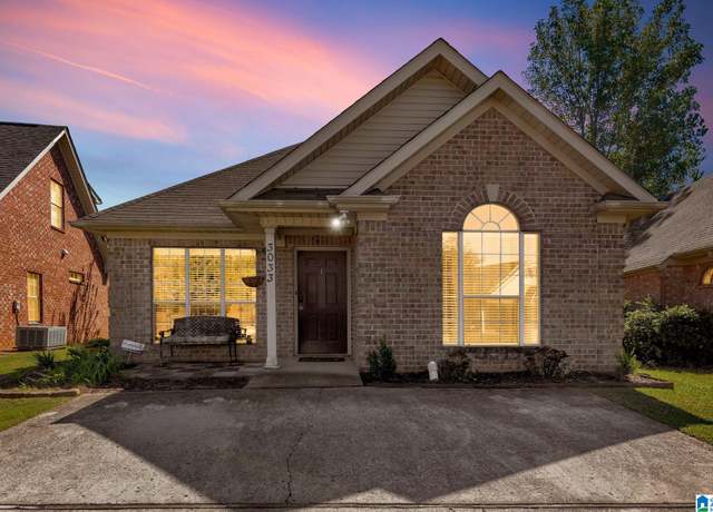 Property at 3033 Summit Dr, Fultondale, AL 35068, 3 beds, 2 baths