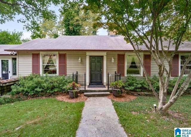 Property at 1735 Saulter Rd, Homewood, AL 35209, 4 beds, 3 baths