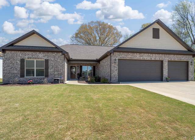 Property at 12405 Orchard Trce, Moundville, AL 35474, 5 beds, 3.5 baths