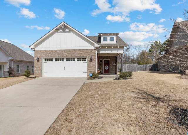 Property at 1421 Woodridge Pl, Gardendale, AL 35071, 3 beds, 2 baths