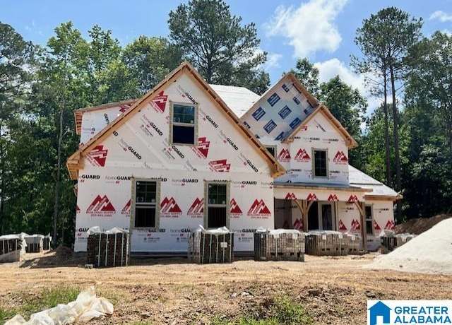 Property at 1113 Grey Oaks Vly, Pelham, AL 35124, 5 beds, 3 baths