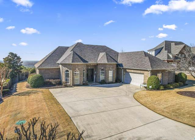 Property at 490 Oxford Way, Pelham, AL 35124, 4 beds, 3.5 baths