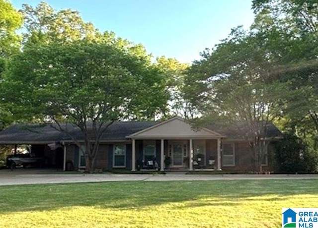 Property at 4233 Hillsboro Dr, Tuscaloosa, AL 35404, 4 beds, 3 baths