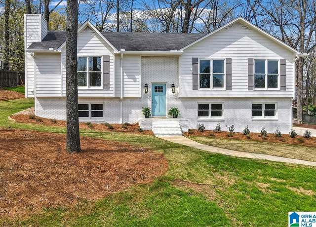 Property at 1490 Secretariat Dr, Helena, AL 35080, 4 beds, 3 baths