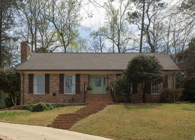 Property at 3821 Rockbrook Cir, Birmingham, AL 35213, 3 beds, 2.5 baths
