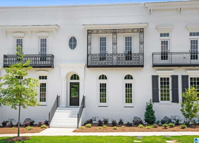 Property at 516 Preserve Pkwy, Hoover, AL 35226, 3 beds, 3.5 baths