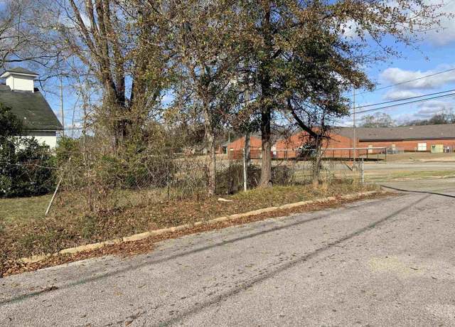 Property at 2201 W Fred D Gray Ave #4, Montgomery, AL 36108