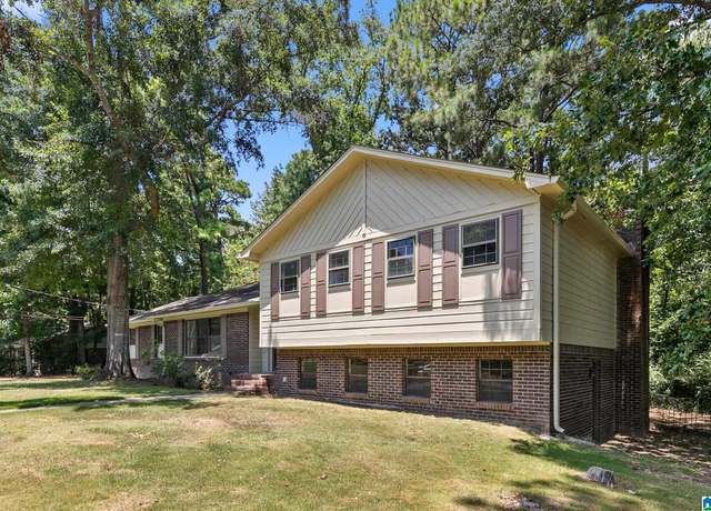 Property at 151 Mission Dr, Alabaster, AL 35007, 4 beds, 2.5 baths