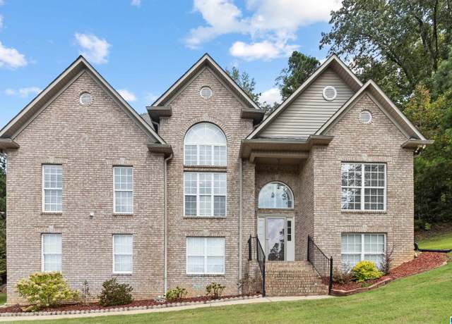 Property at 1025 Brooke Ln, Trussville, AL 35173, 3 beds, 2.5 baths