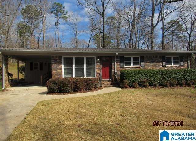 Property at 5600 Red Oak Trl, Trussville, AL 35173, 3 beds, 2 baths