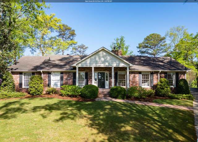Property at 180 Peachtree Cir, Mountain Brook, AL 35213, 3 beds, 2.5 baths