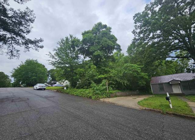 Property at 3026 Gurnee Ave #3, Anniston, AL 36201