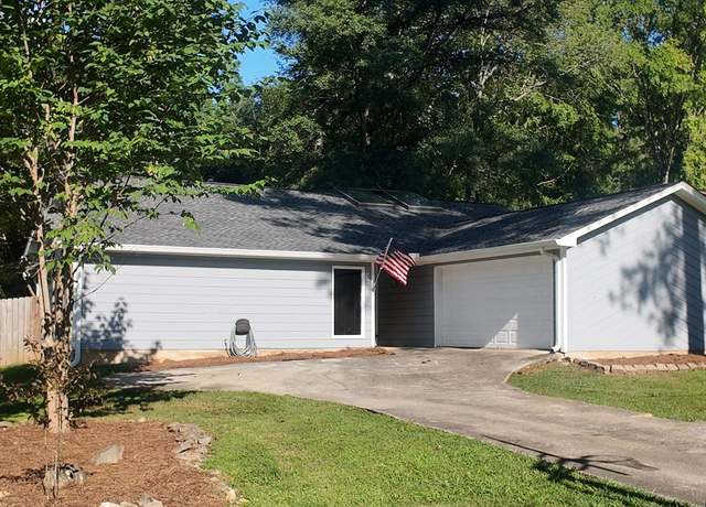 Property at 2212 Pup Run Dr, Helena, AL 35080, 3 beds, 2 baths
