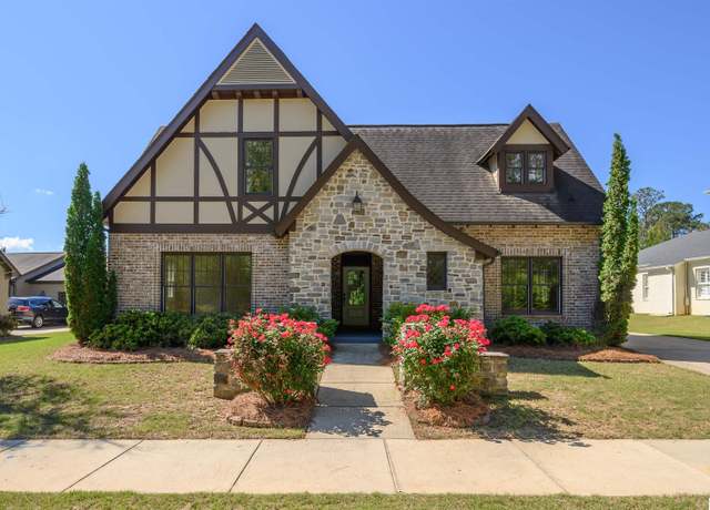 Property at 2009 Kirkman Dr, Hoover, AL 35242, 4 beds, 4 baths