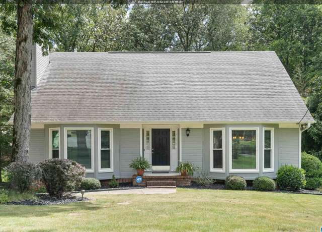 Property at 6261 Victoria Dr, Pelham, AL 35124, 3 beds, 2.5 baths