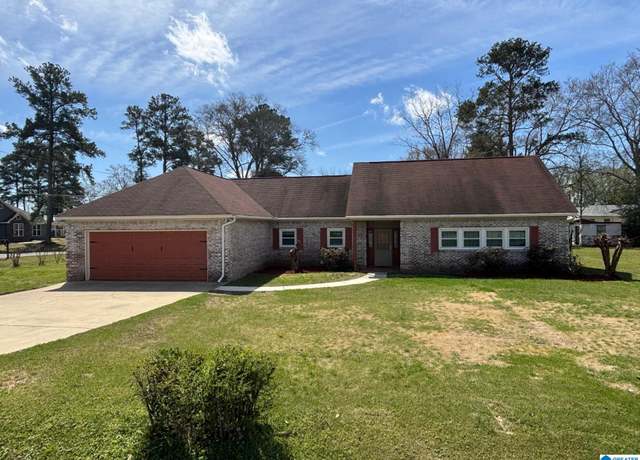 Property at 106 Pinedale Rd, Clanton, AL 35045, 3 beds, 2 baths