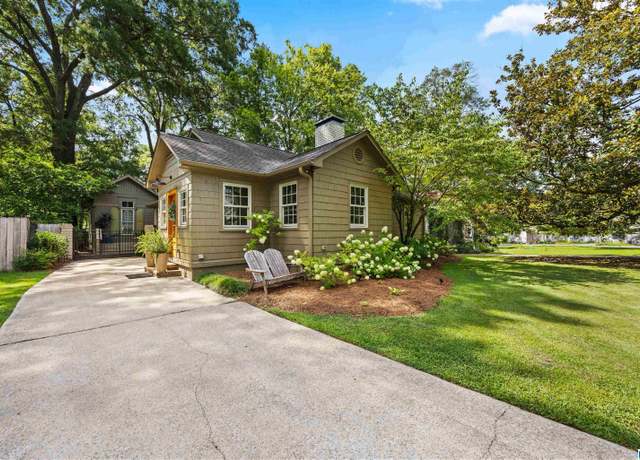 Property at 621 Oxmoor Rd, Homewood, AL 35209, 3 beds, 2 baths