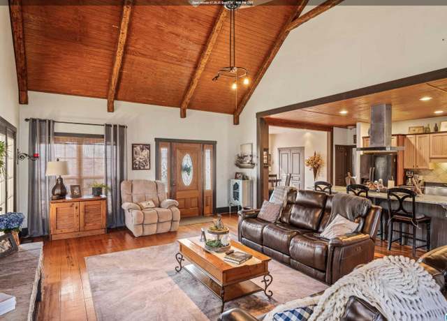 Property at 427 Perkins Landing Cv, Columbiana, AL 35051, 3 beds, 2 baths