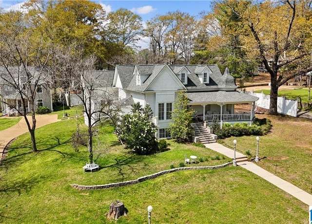 Property at 325 NW 2nd Ave, Fayette, AL 35555, 11 beds, 10.5 baths