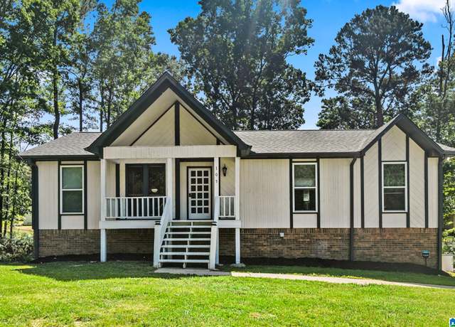 Property at 105 Hielary Cir, Hueytown, AL 35023, 3 beds, 2 baths