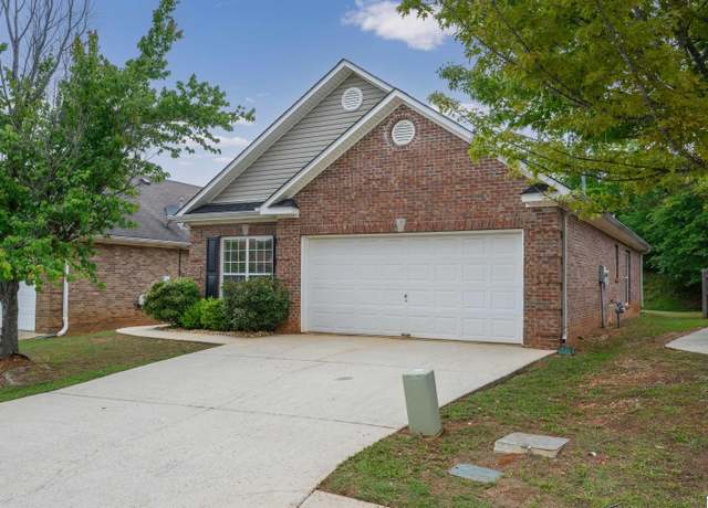 Property at 4733 Longmeadow Dr, Bessemer, AL 35022, 2 beds, 2 baths