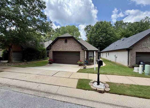 Property at 5373 Cottage Cir, Hoover, AL 35226, 3 beds, 2 baths